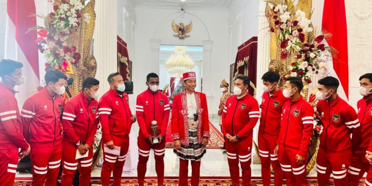 Presiden Jokowi Terima Timnas U-16 di Istana Merdeka